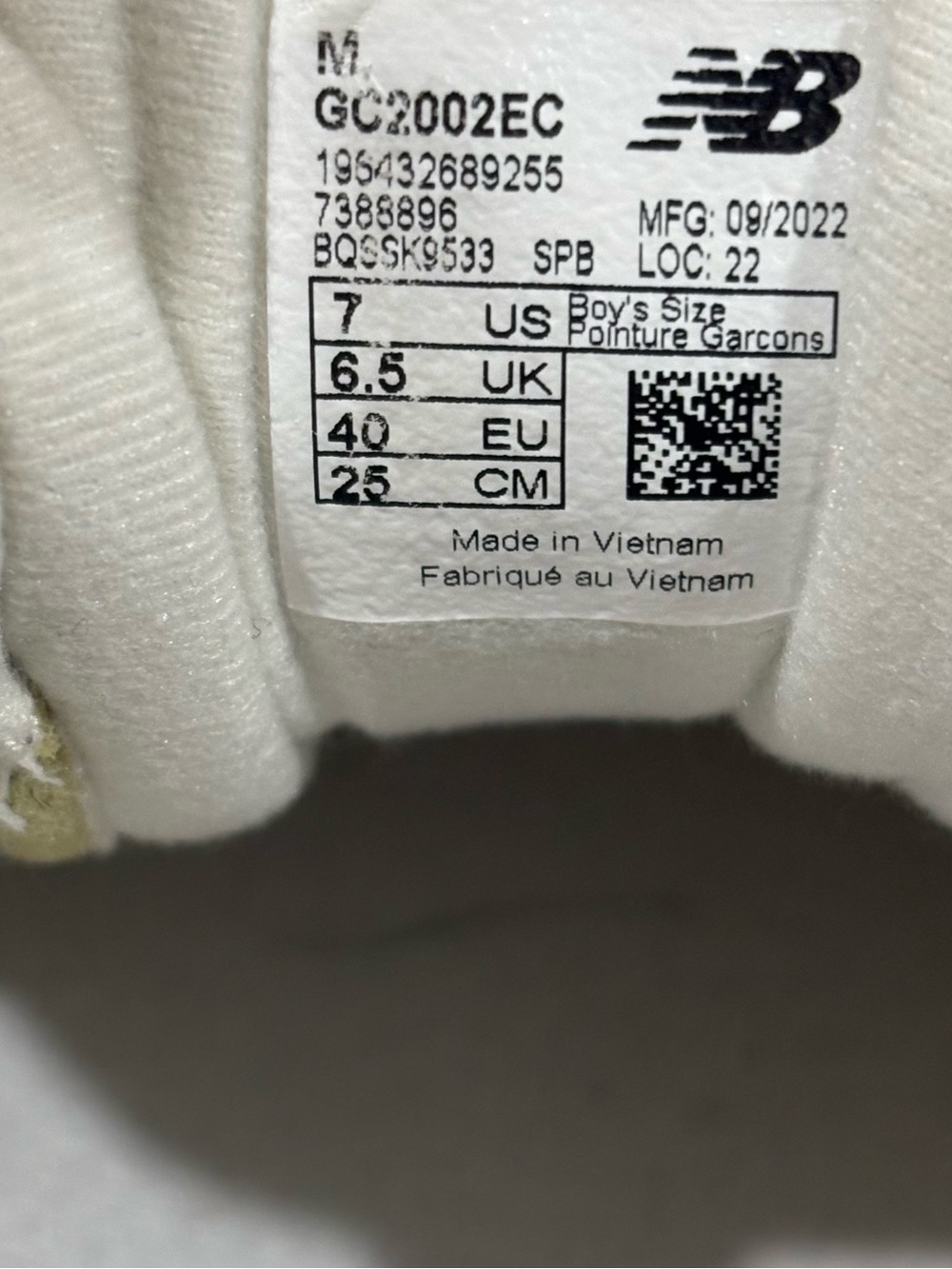 New Balance Off-White/Cream Sneakers with Tan Heel Tab - Picture 10 of 10
